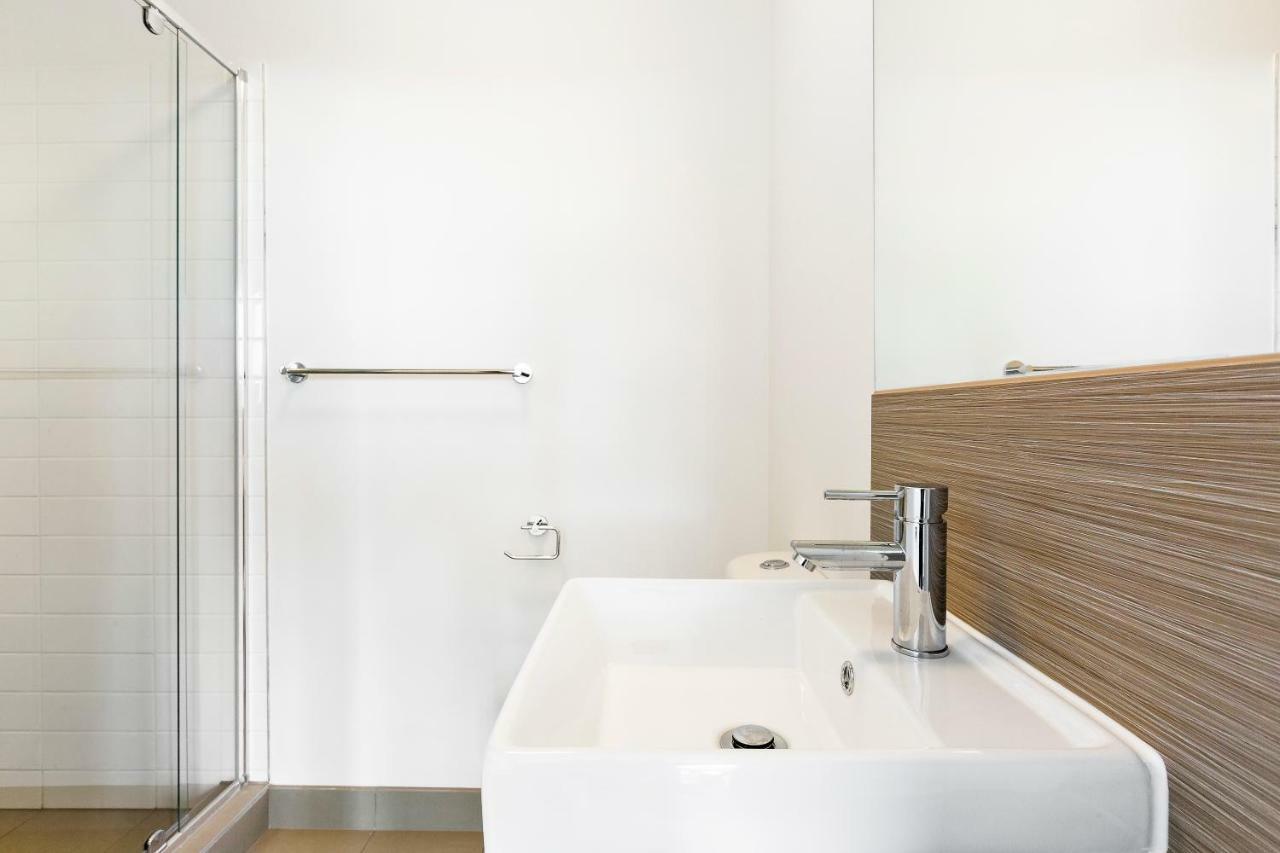 Poplar Sanctuary Apartments เมลเบิร์น ภายนอก รูปภาพ